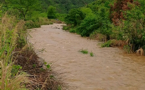 農(nóng)村下雨后水渾濁要處理成飲用水用哪種凈水設(shè)備